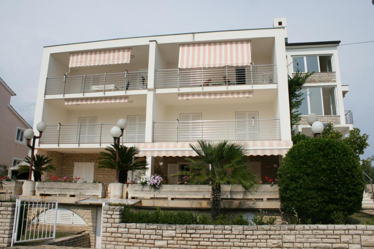 Apartments With A Parking Space Novalja, Pag - 6398 Exterior photo