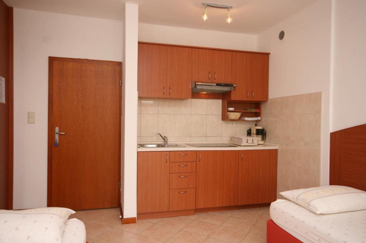 Apartments With A Parking Space Novalja, Pag - 6398 Exterior photo